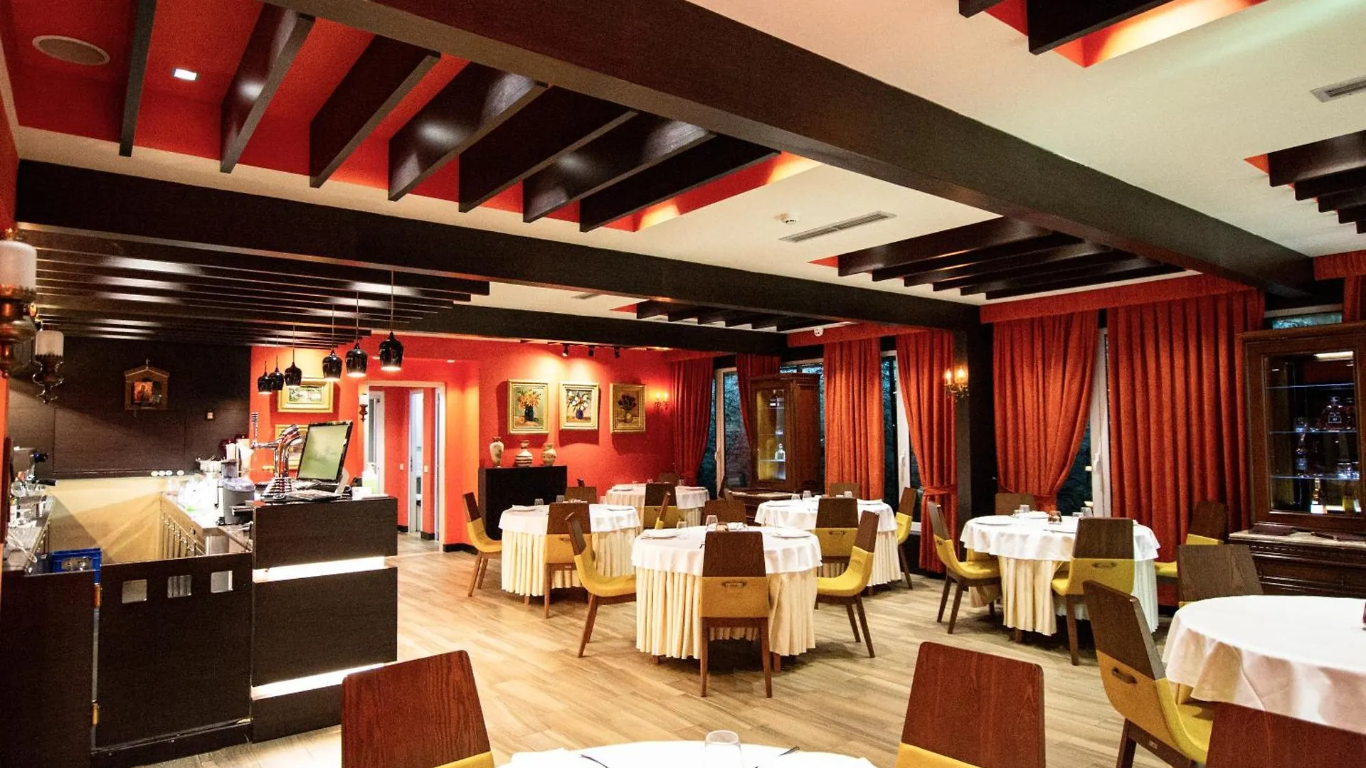 ****  Hotel Sokrat Tirana Albania